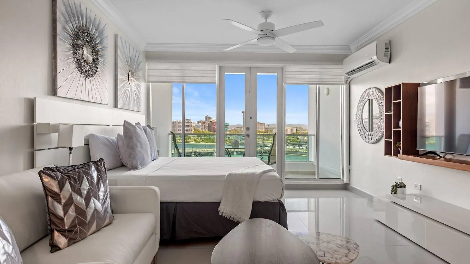 Appartement Sunrise View Studio | Balcony & Pool Access San Juan